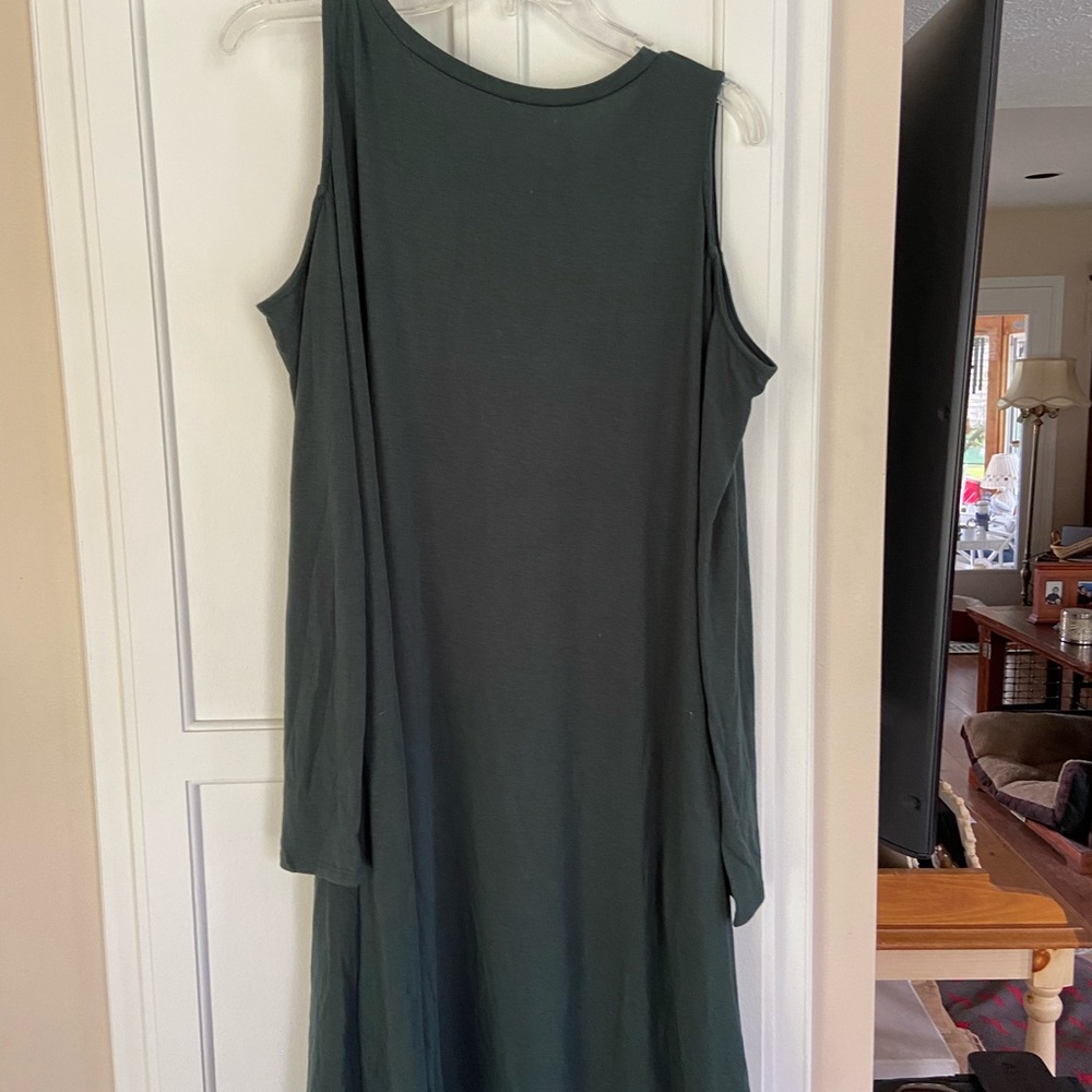 Cold shoulder hunter green dress xl